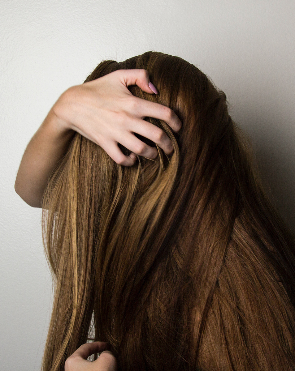 The Best Oil for Dry Scalp According to Dermatologists