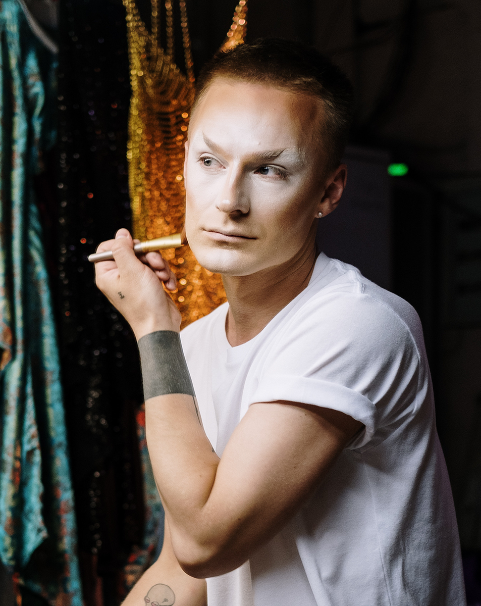 Bring Out the Best Performance with the Best Stage Makeup