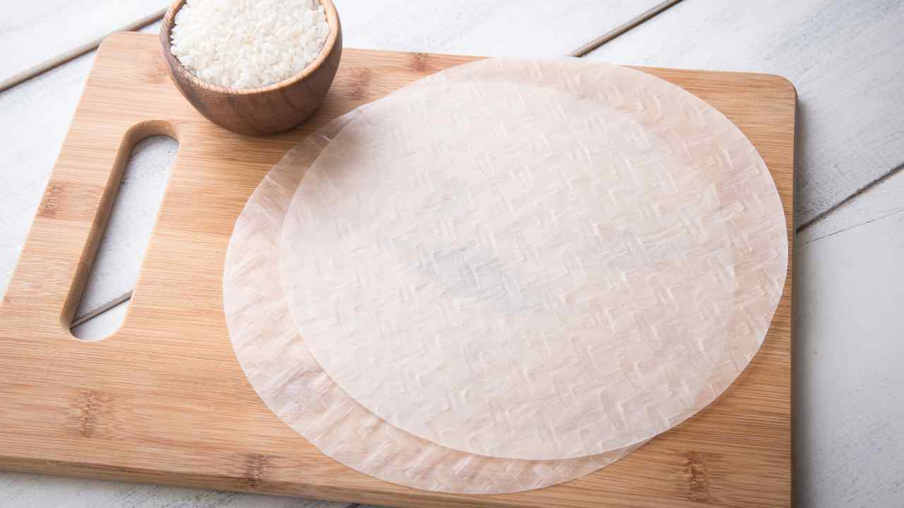 Does Rice Paper Help Acne? Here's How to Make a DIY Mask!