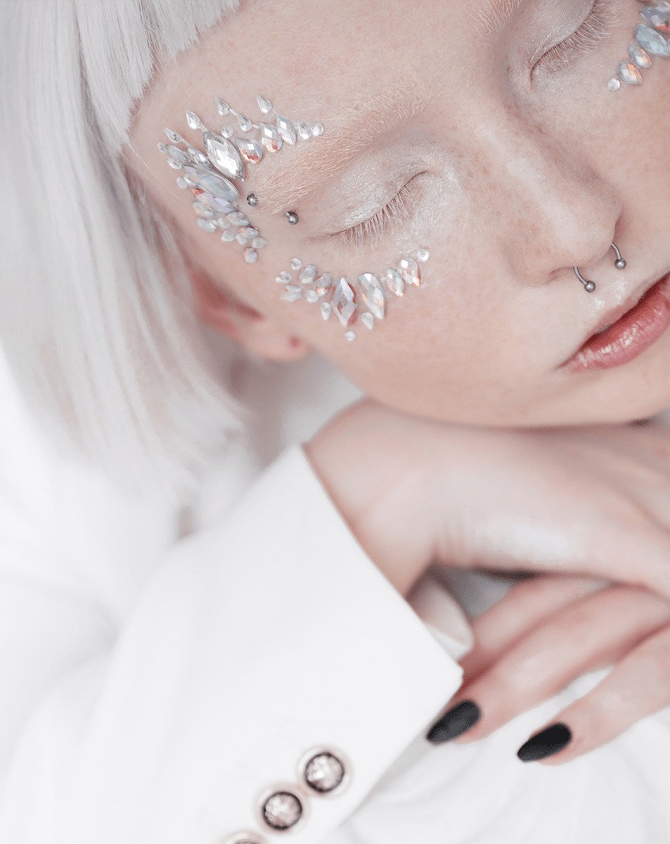 can albino people dye their hair?